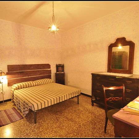 B&B Au Caruggiu Ceriale Habitación foto