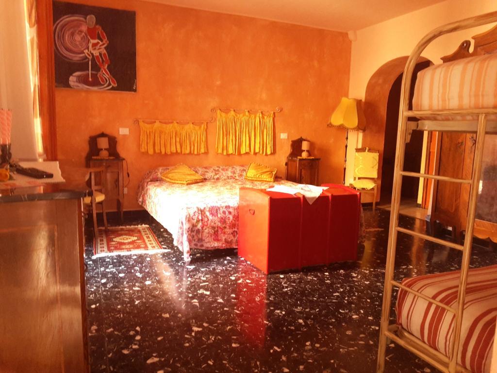 B&B Au Caruggiu Ceriale Habitación foto