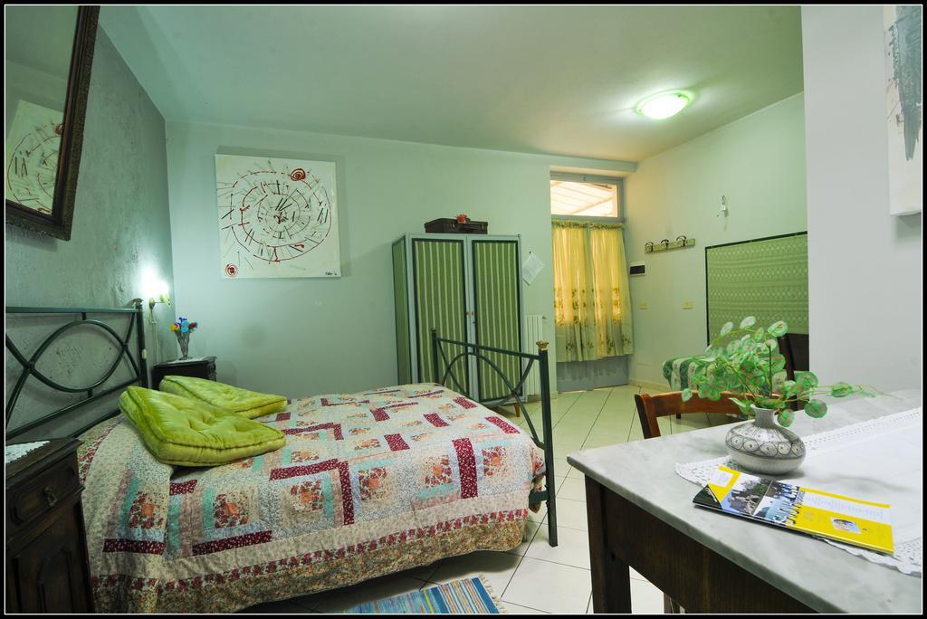 B&B Au Caruggiu Ceriale Habitación foto